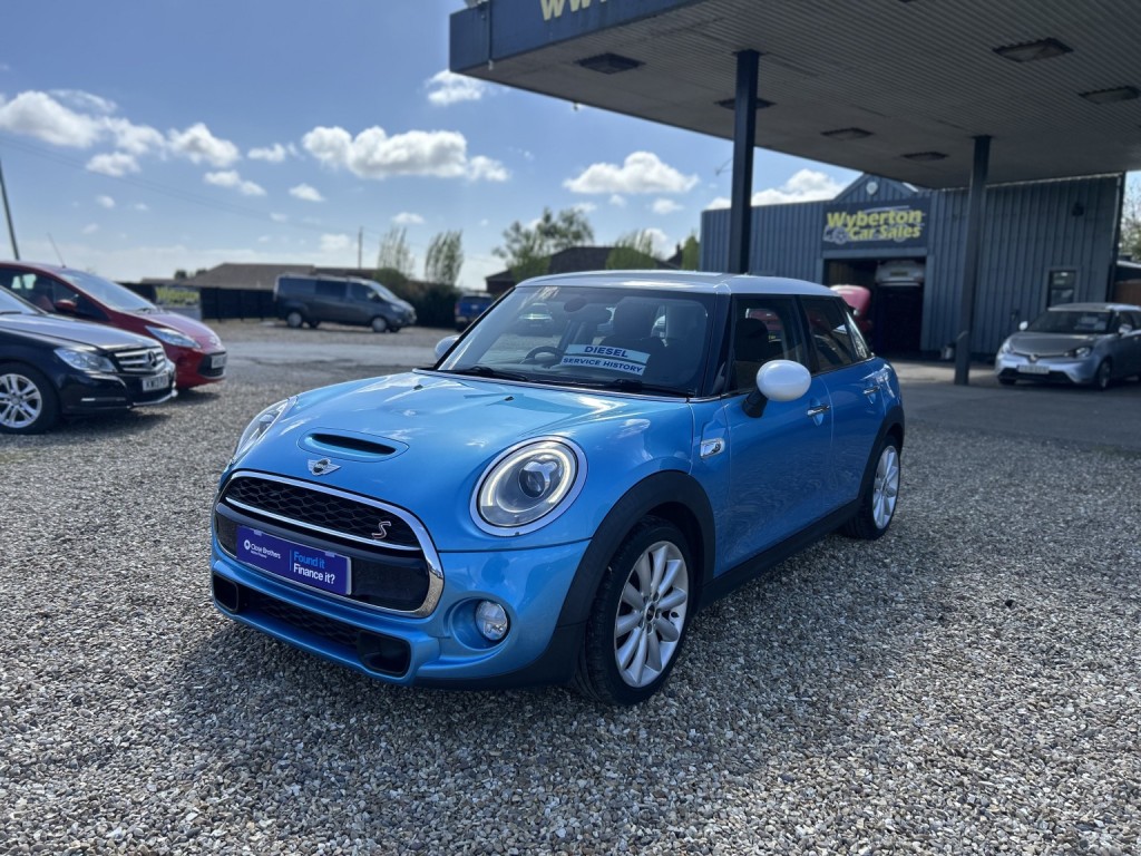 2016 MINI HATCH